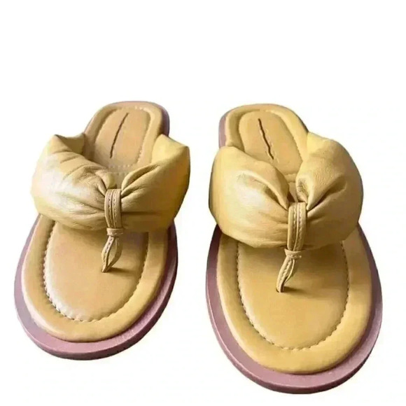 NEW Free People Vicenza Puffy Thong Sandals Flip Flops in Yellow - Picture 2 of 4